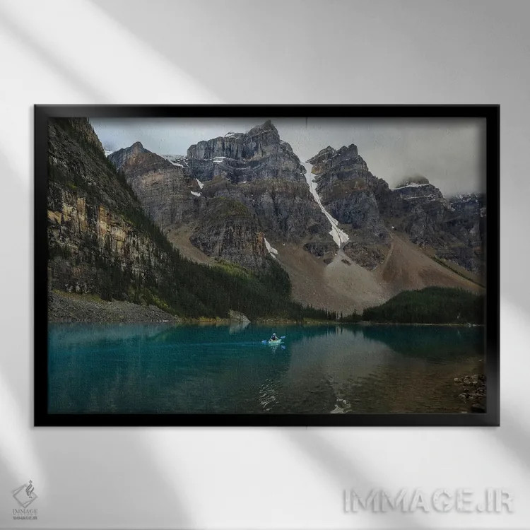 تابلو قایقران کایاک دریاچه مورن اثر دن اسپرول - نمای قابدار مشکی