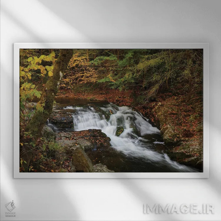 تابلو آبشار کوههای اسموکی در پاییز اثر دن اسپرول - نمای قابدار سفید