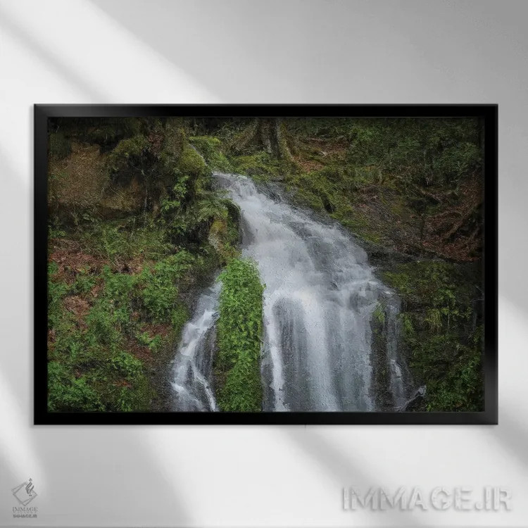 تابلو آبشار نقاشیشده در اسموکیها اثر دن اسپرول - نمای قابدار مشکی