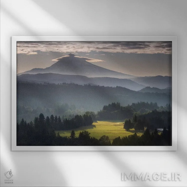 تابلو درخشندگی کوهستان اثر داتلیش - نمای قابدار سفید