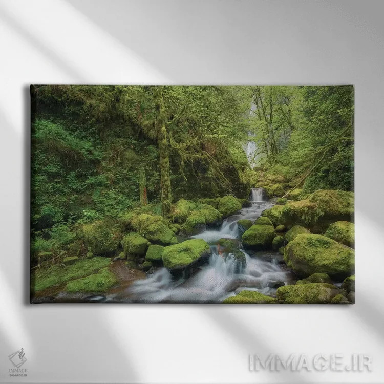 تابلو جویبار مخفی اثر داتلیش - نمای روبهرو روی دیوار