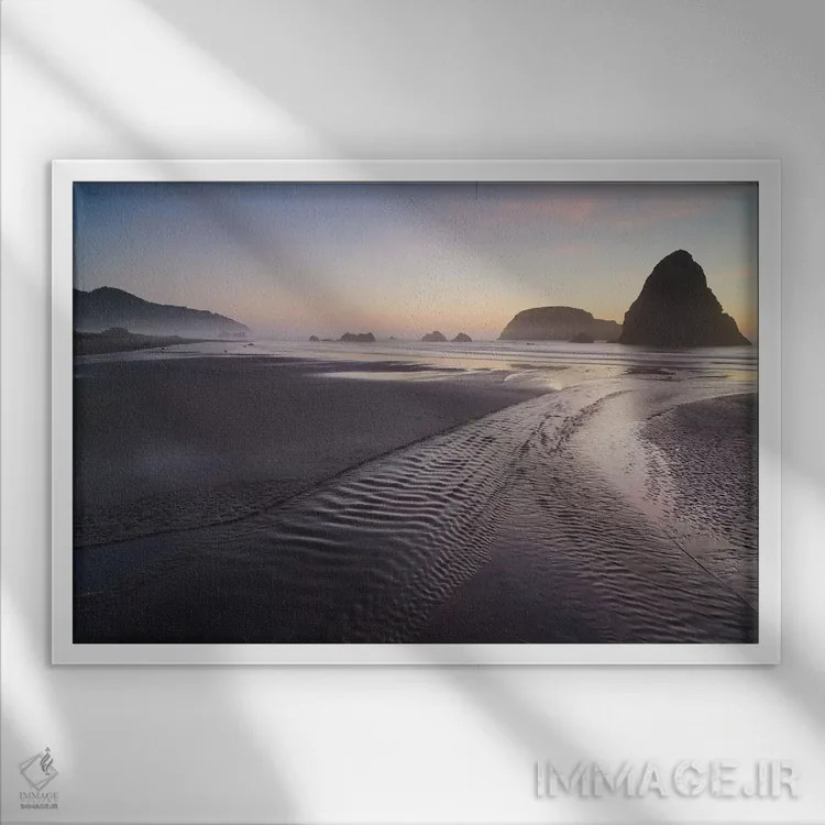 تابلو پستاب آرام اثر داتلیش - نمای قابدار سفید