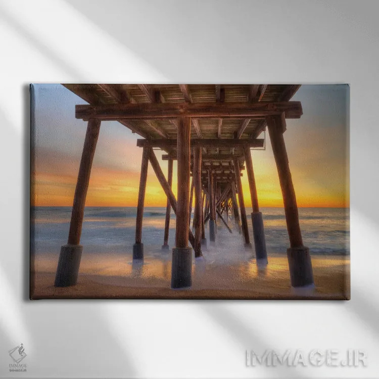 تابلو زیر تختهها اثر دیوید گارباورر - نمای روبهرو روی دیوار