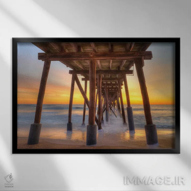 تابلو زیر تختهها اثر دیوید گارباورر - نمای قابدار مشکی