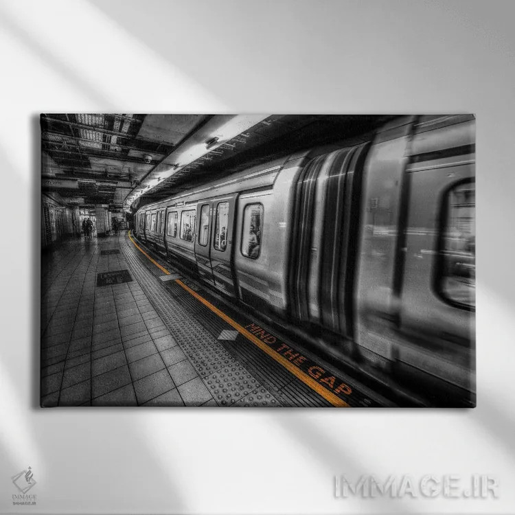 تابلو احتیاط فاصله اثر دیوید گارباورر - نمای روبهرو روی دیوار