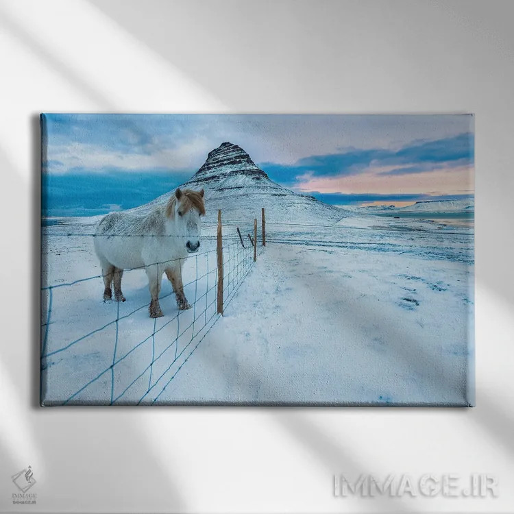 تابلو صبح کرکیوفل (کوه ایسلند) اثر دیوید گارباورر - نمای روبهرو روی دیوار