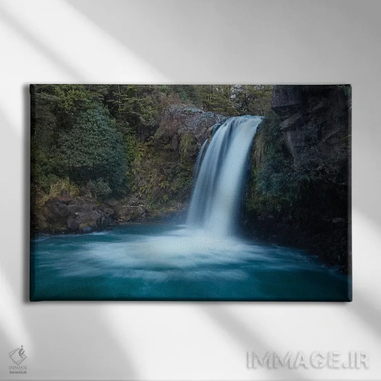 تابلو آبشار تاوهائی، رودخانه واکاپاپانویی، پارک ملی تونگاریر، فلات مرکزی، جزیره شمالی، نیوزیلند اثر دیوید وال - نمای روبهرو روی دیوار