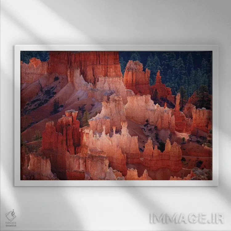 تابلو ستونهای سنگی در آمفیتئاتر از دید نقطه الهام، پارک ملی کانیون برایس، یوتا، آمریکا اثر دیوید وال - نمای قابدار سفید