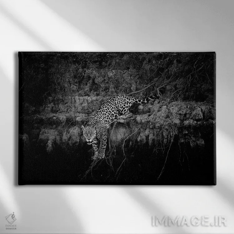 تابلو جاگوار بر صخره اثر دیوید وولَن - نمای روبهرو روی دیوار