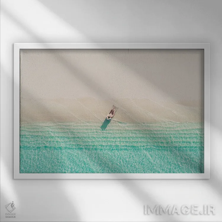 تابلو روزهای ساحلی اثر دیلان واکر - نمای قابدار سفید