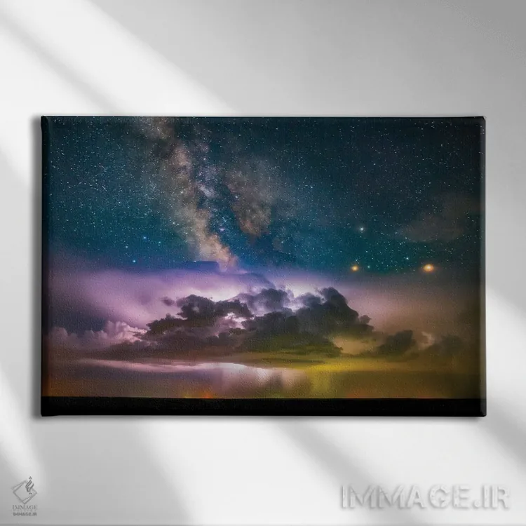 تابلو طرح راه شیری و موسمی اثر دارن وایت فوتوگرافی (عکاس) - نمای روبهرو روی دیوار