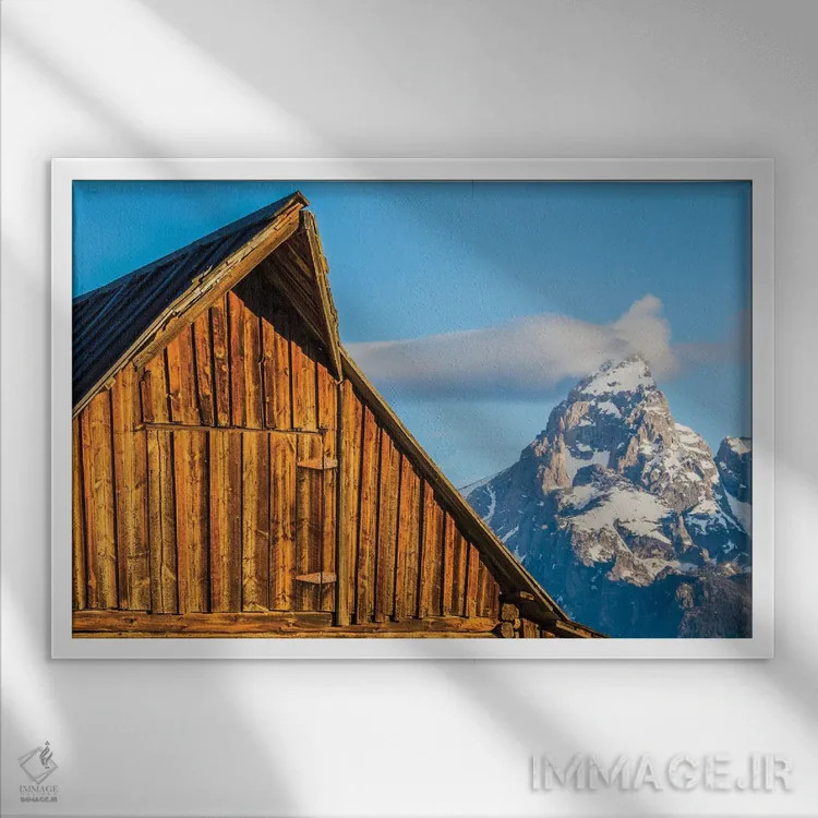 تابلو آمریکا، وایومینگ، پارک ملی گرند تتون، جکسون، سقف انبار در ساعات اولیه صبح اثر الیزابت بوم - نمای قابدار سفید