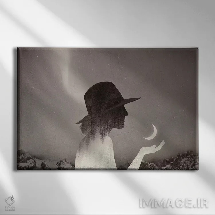 تابلو ماه من اثر انکل دیکا - نمای روبهرو روی دیوار