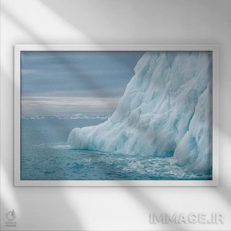 تابلو سوالبارد، جزیره نوردائوستلاندت. قطعات رنگارنگ یخ از یخچال جدا شدهاند اثر الن گاف - نمای قابدار سفید