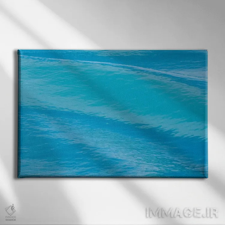 تابلو سوالبارد، جزیره نوردائوستلاندت. آب اطراف یخچال در حال ذوب آبی پرجنبوجوش است اثر الن گاف - نمای روبهرو روی دیوار