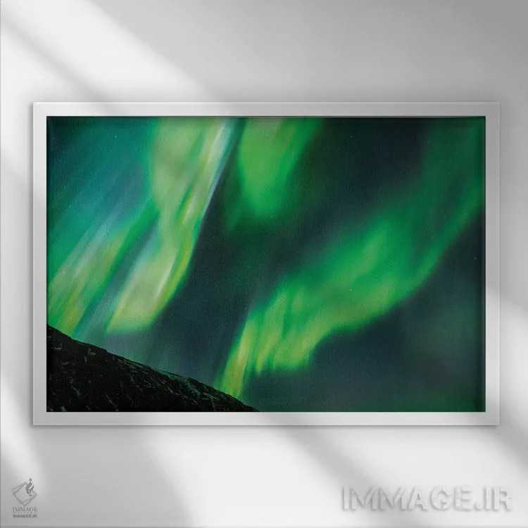 تابلو ایسلند، آکوریری. شفق قطبی در حال درخشش IV اثر الن گاف - نمای قابدار سفید