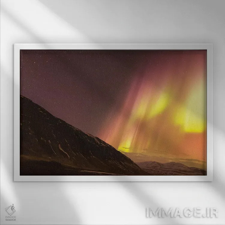 تابلو ایسلند، آکوریری. شفق قطبی در حال درخشش VII اثر الن گاف - نمای قابدار سفید