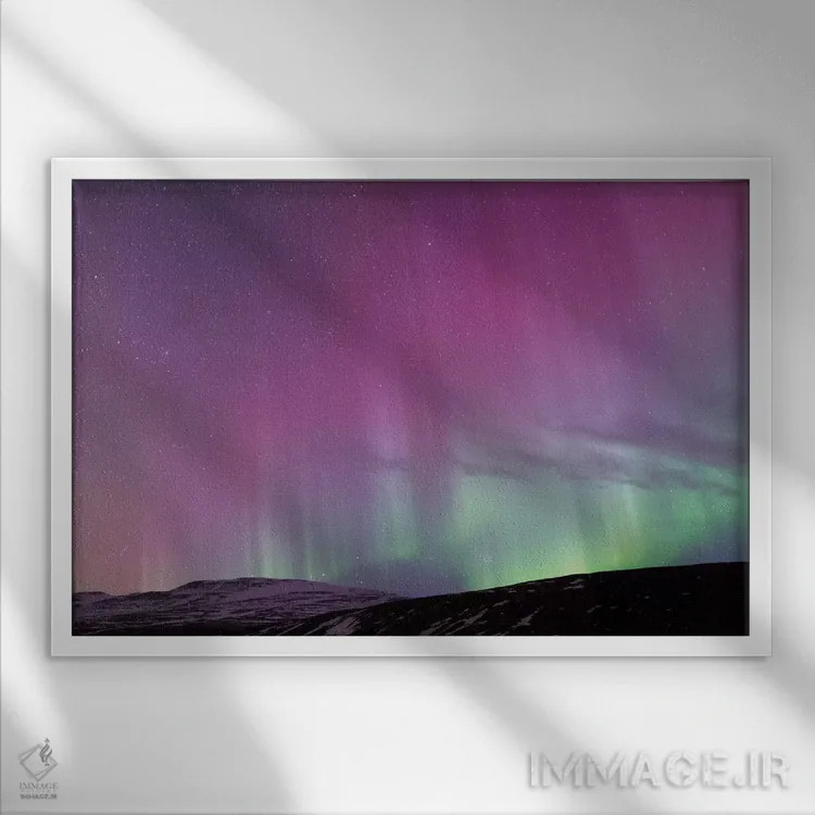 تابلو ایسلند، آکوریری. شفق قطبی در حال درخشش III اثر الن گاف - نمای قابدار سفید