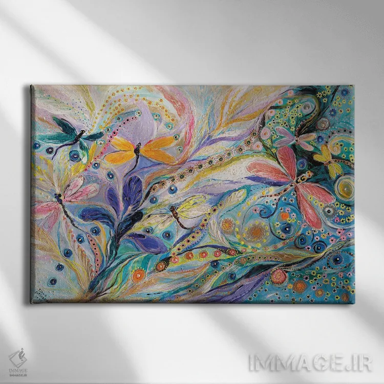 تابلو گلها و سنجاقکها اثر النا کوتلیارکر - نمای روبهرو روی دیوار