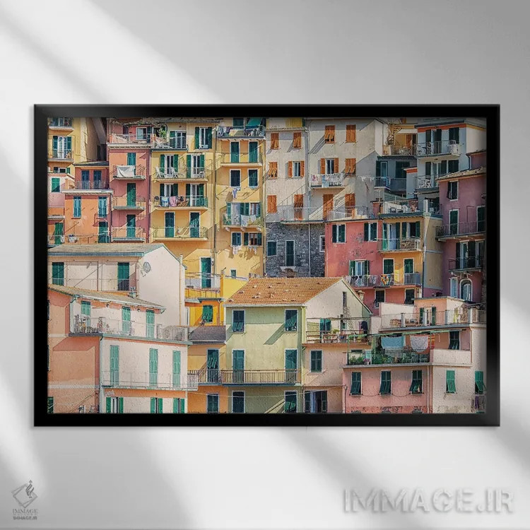 تابلو روستای ایتالیایی اثر مانجیک پیکچرز (استودیو عکاسی یا فیلمسازی) - نمای قابدار مشکی