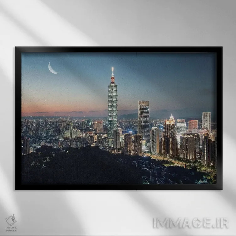 تابلو تایپه زیر نور ماه اثر مانجیک پیکچرز (استودیو عکاسی یا فیلمسازی) - نمای قابدار مشکی