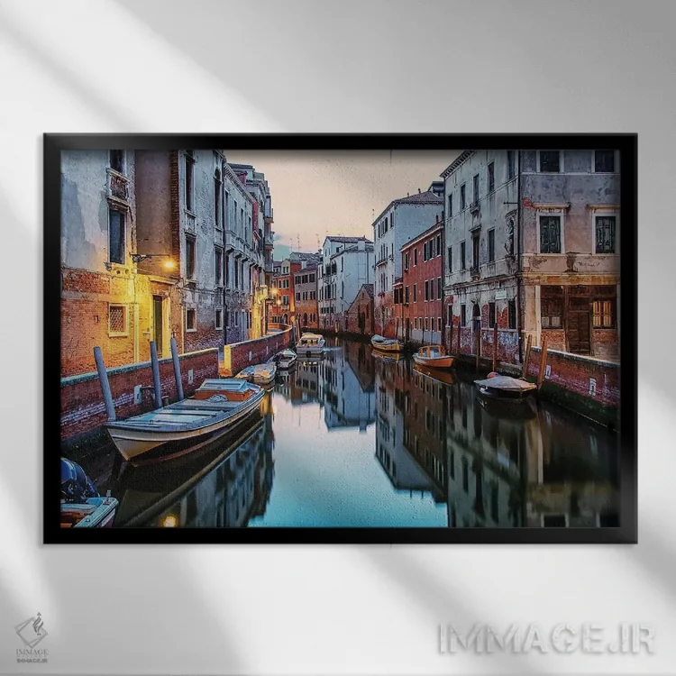 تابلو سفر به ونیز اثر مانجیک پیکچرز (استودیو عکاسی یا فیلمسازی) - نمای قابدار مشکی