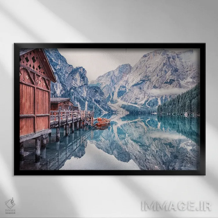 تابلو صبح سرد اثر مانجیک پیکچرز (استودیو عکاسی یا فیلمسازی) - نمای قابدار مشکی