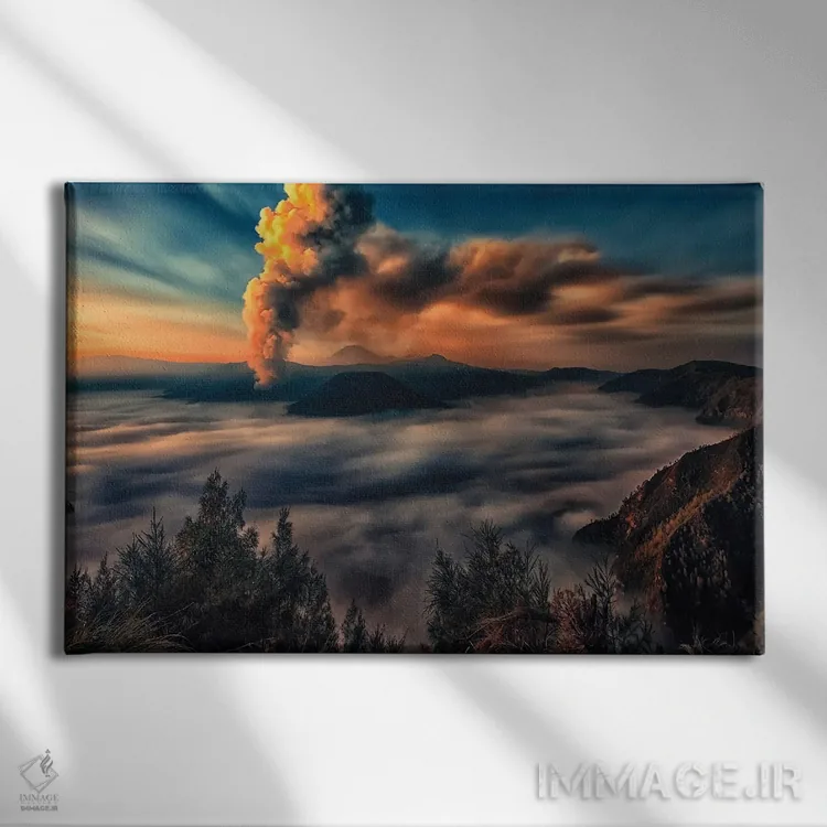 تابلو فوران (آتشفشان) اثر مانجیک پیکچرز (استودیو عکاسی یا فیلمسازی) - نمای روبهرو روی دیوار