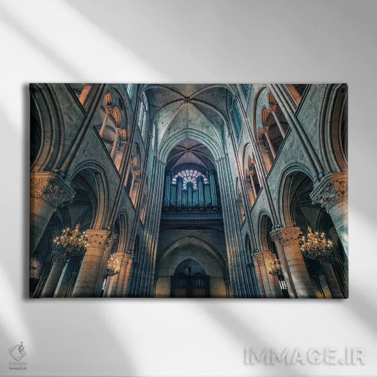 تابلو نوتردام (کلیسای نوتردام پاریس) اثر مانجیک پیکچرز (استودیو عکاسی یا فیلمسازی) - نمای روبهرو روی دیوار