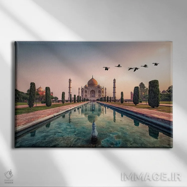 تابلو صبح بخیر آگرا اثر مانجیک پیکچرز (استودیو عکاسی یا فیلمسازی) - نمای روبهرو روی دیوار
