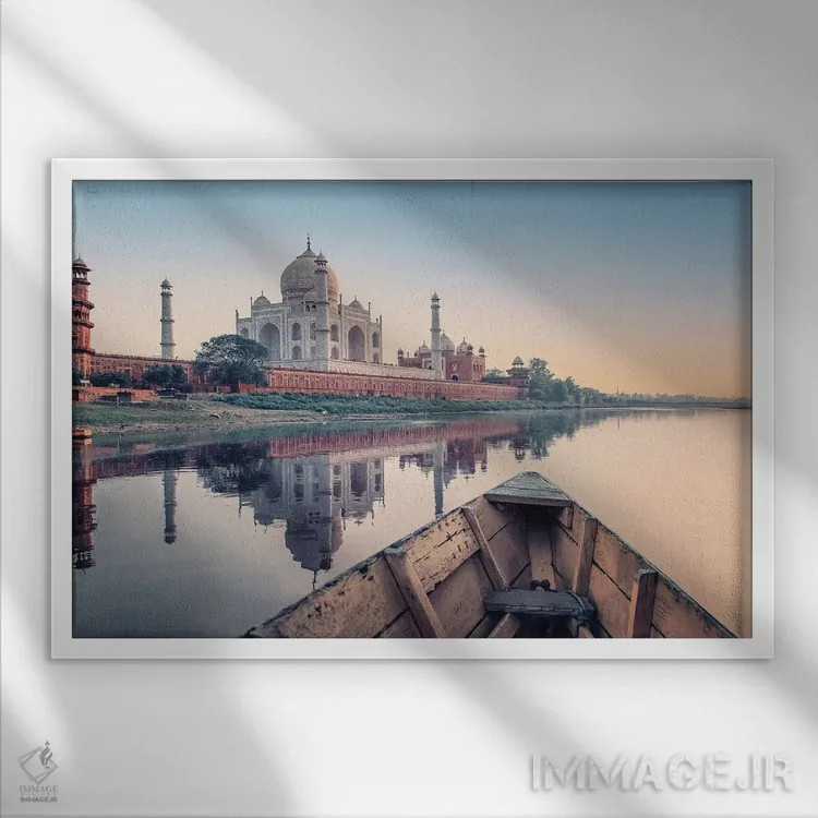 تابلو رود یامونا اثر مانجیک پیکچرز (استودیو عکاسی یا فیلمسازی) - نمای قابدار سفید