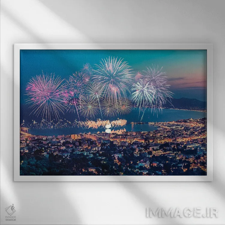 تابلو خلیج کن در تابستان اثر مانجیک پیکچرز (استودیو عکاسی یا فیلمسازی) - نمای قابدار سفید