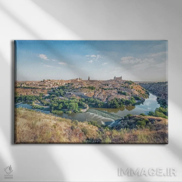 تابلو تولدو (اسپانیا) اثر مانجیک پیکچرز (استودیو عکاسی یا فیلمسازی) - نمای روبهرو روی دیوار