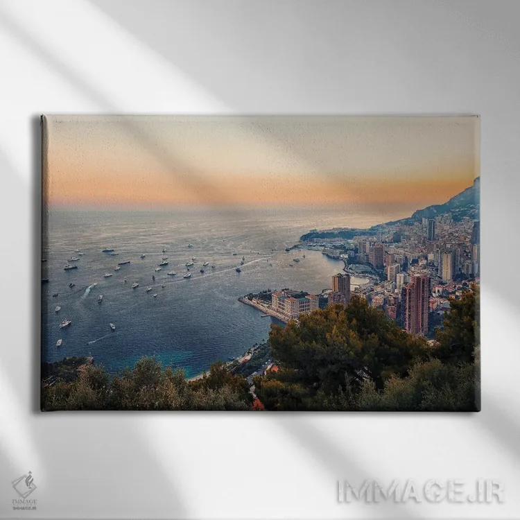 تابلو موناکو در تابستان اثر مانجیک پیکچرز (استودیو عکاسی یا فیلمسازی) - نمای روبهرو روی دیوار