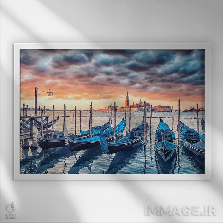 تابلو طلوع حماسی در ونیز اثر مانجیک پیکچرز (استودیو عکاسی یا فیلمسازی) - نمای قابدار سفید
