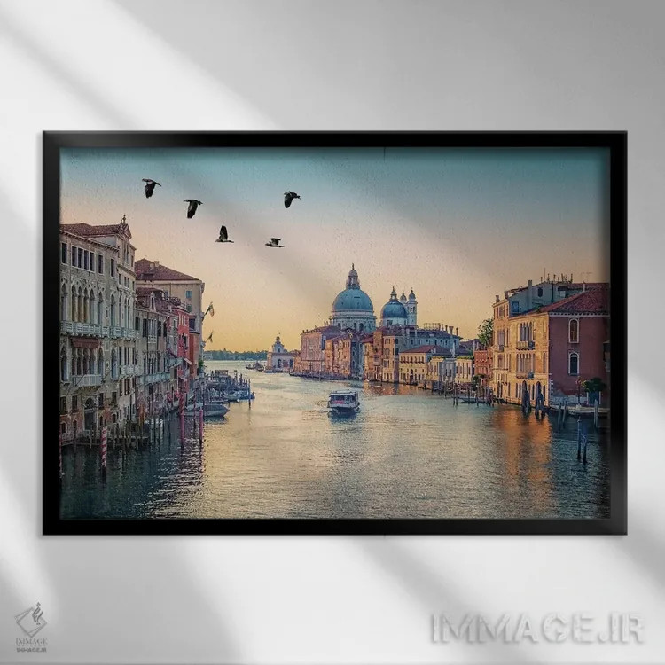 تابلو پرواز اثر مانجیک پیکچرز (استودیو عکاسی یا فیلمسازی) - نمای قابدار مشکی