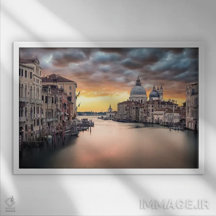 تابلو نور نارنجی اثر مانجیک پیکچرز (استودیو عکاسی یا فیلمسازی) - نمای قابدار سفید