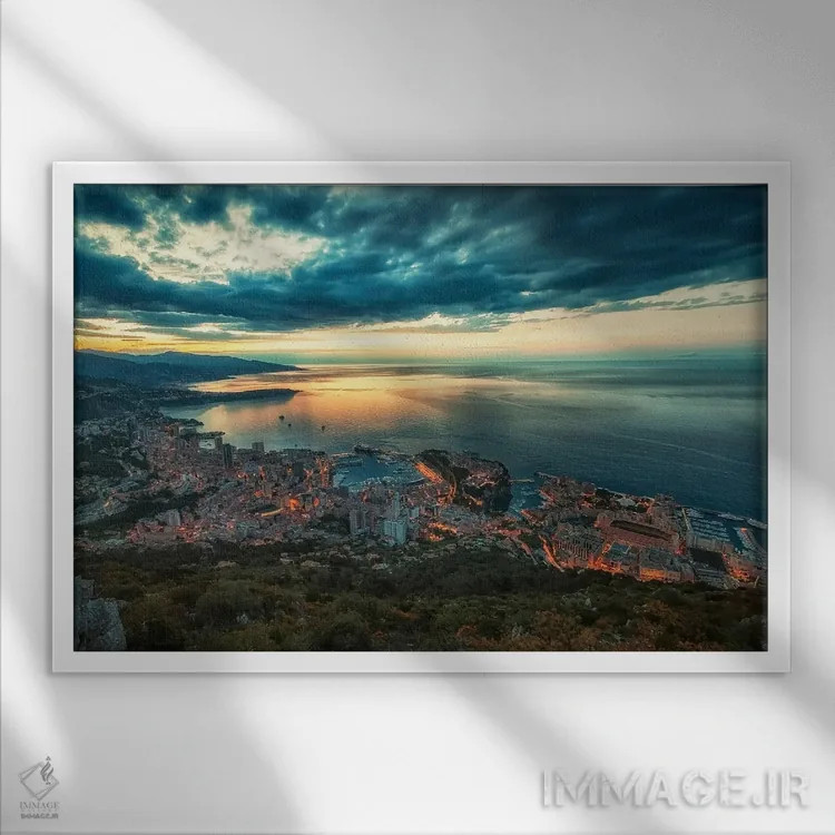 تابلو صبح زود در موناکو اثر مانجیک پیکچرز (استودیو عکاسی یا فیلمسازی) - نمای قابدار سفید