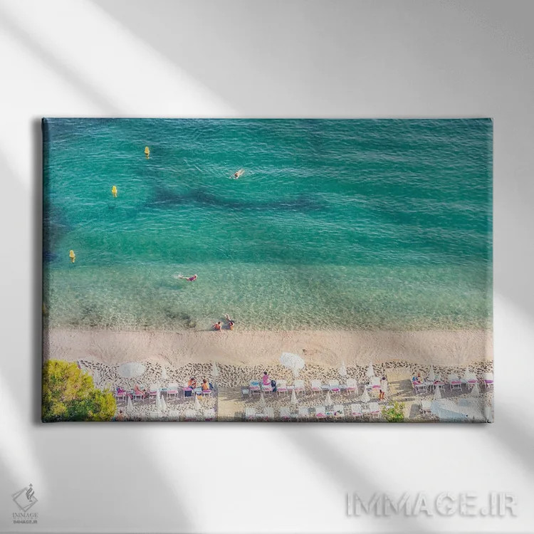 تابلو ساحل و دریا اثر مانجیک پیکچرز (استودیو عکاسی یا فیلمسازی) - نمای روبهرو روی دیوار