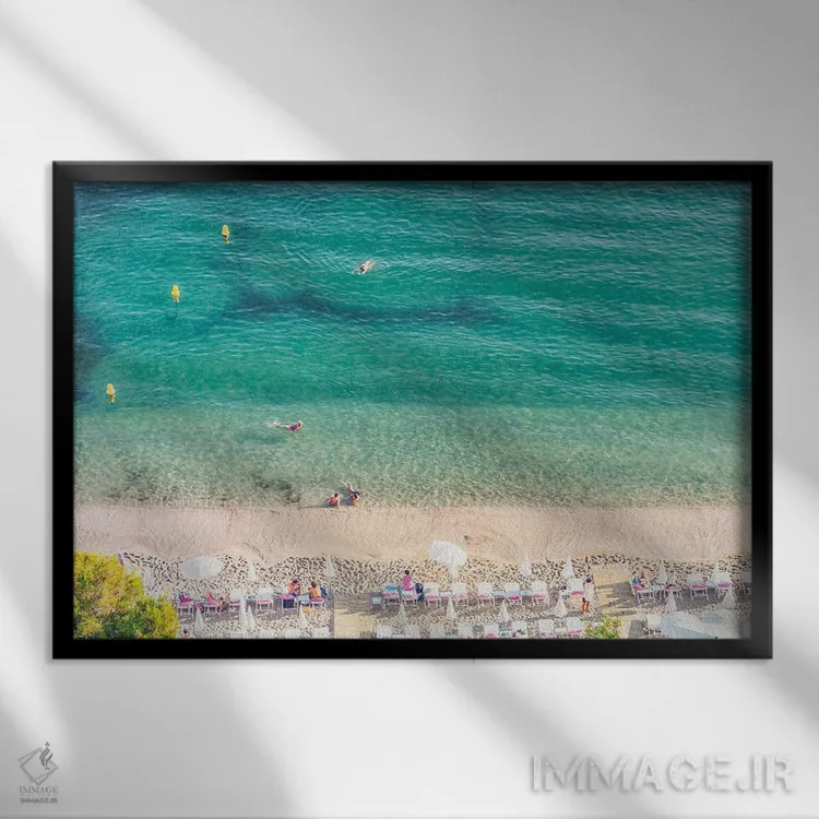 تابلو ساحل و دریا اثر مانجیک پیکچرز (استودیو عکاسی یا فیلمسازی) - نمای قابدار مشکی