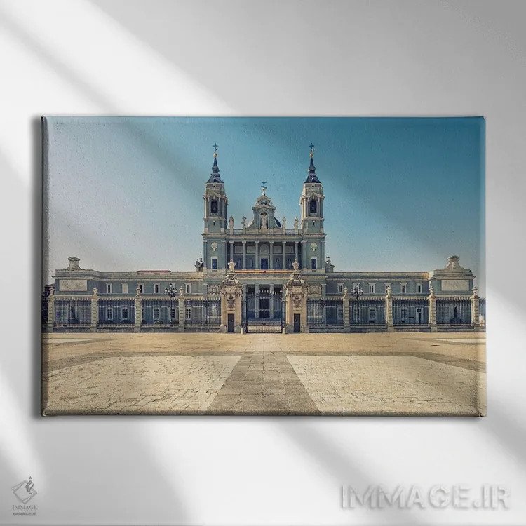 تابلو کلیسای جامع مادرید اثر مانجیک پیکچرز (استودیو عکاسی یا فیلمسازی) - نمای روبهرو روی دیوار