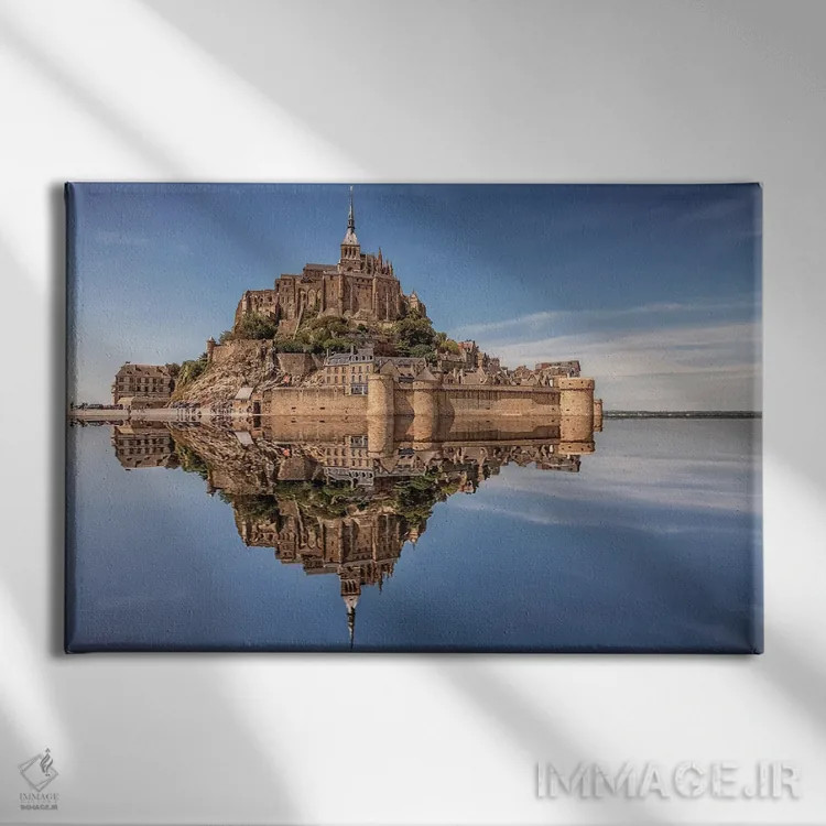 تابلو مان سن میشل (فرانسه) اثر مانجیک پیکچرز (استودیو عکاسی یا فیلمسازی) - نمای روبهرو روی دیوار