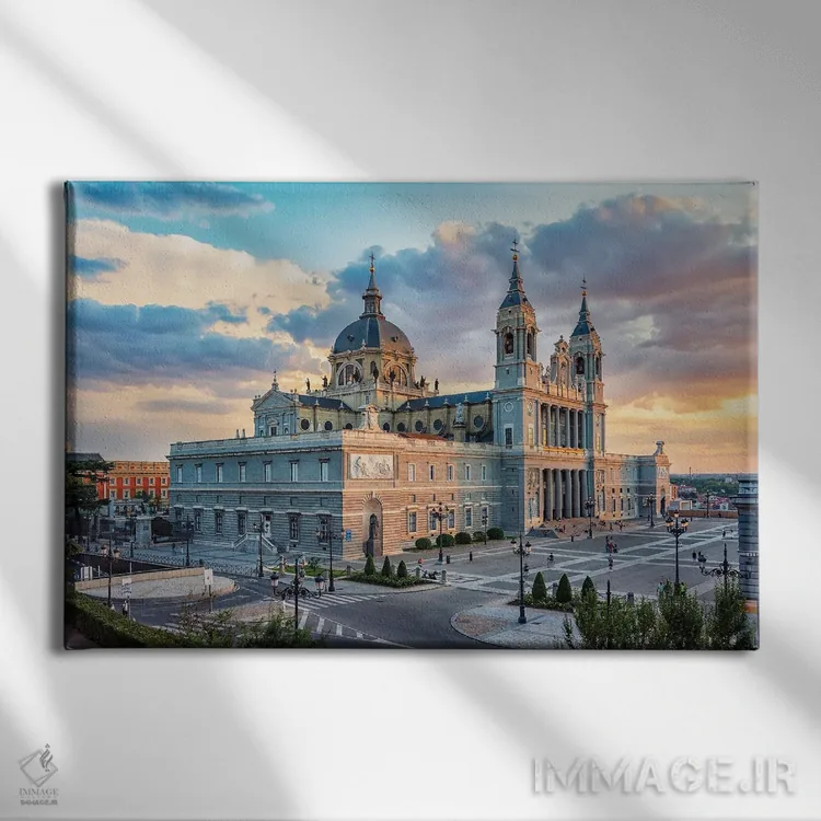 تابلو غروب مادرید اثر مانجیک پیکچرز (استودیو عکاسی یا فیلمسازی) - نمای روبهرو روی دیوار