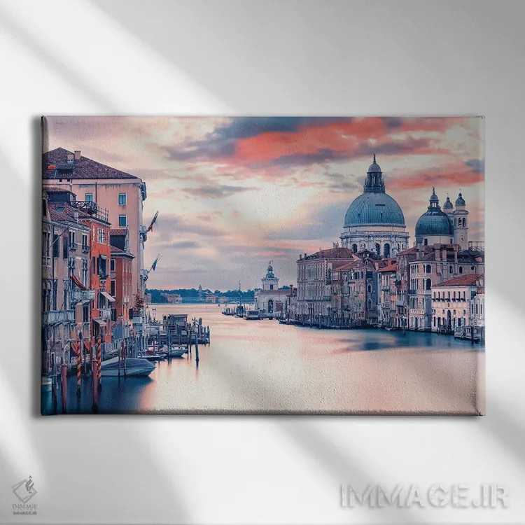 تابلو طلوع بر کانال بزرگ اثر مانجیک پیکچرز (استودیو عکاسی یا فیلمسازی) - نمای روبهرو روی دیوار