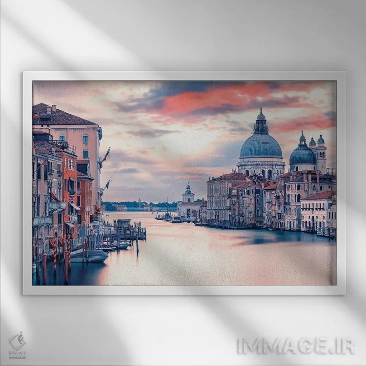 تابلو طلوع بر کانال بزرگ اثر مانجیک پیکچرز (استودیو عکاسی یا فیلمسازی) - نمای قابدار سفید