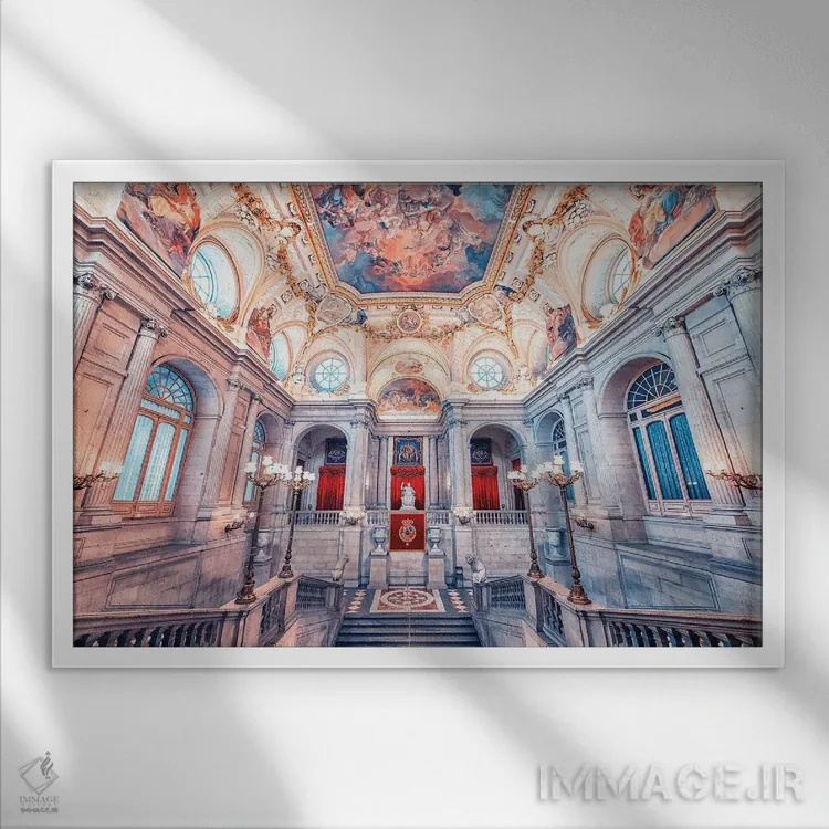 تابلو کاخ سلطنتی مادرید اثر مانجیک پیکچرز (استودیو عکاسی یا فیلمسازی) - نمای قابدار سفید