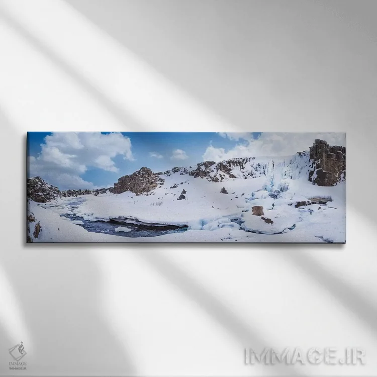 تابلو آبشار اوکسارارفوس ایسلند در زمستان (پانوراما) اثر ملانی ویولا - نمای روبهرو روی دیوار