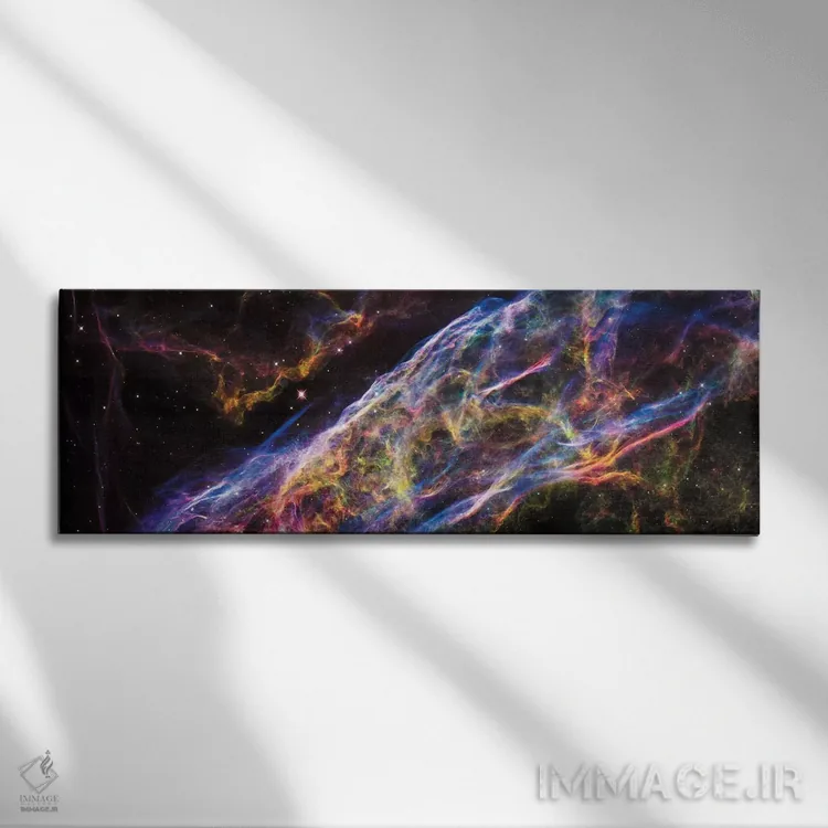 تابلو بخار منشوری اثر ناسا (آژانس فضایی آمریکا) - نمای روبهرو روی دیوار