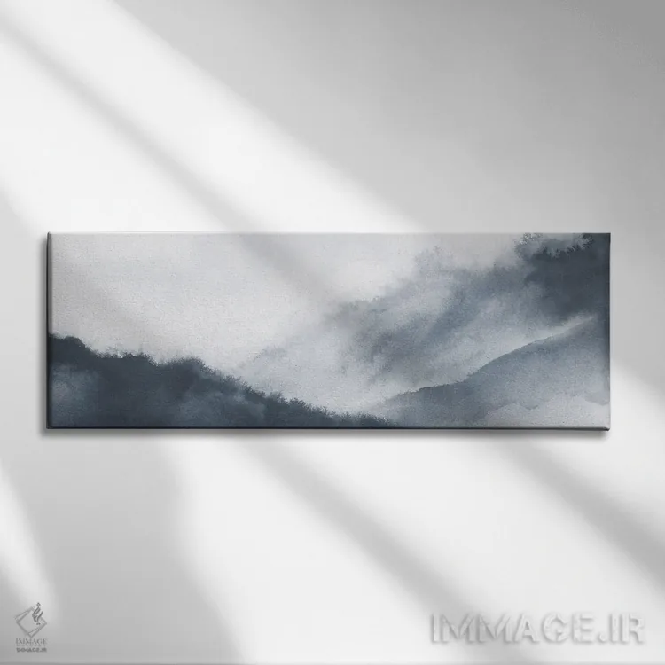 تابلو کوهستان مهآلود با آبرنگ خاکستری اثر نووو پرینتس (چاپ هنری نوین) - نمای روبهرو روی دیوار