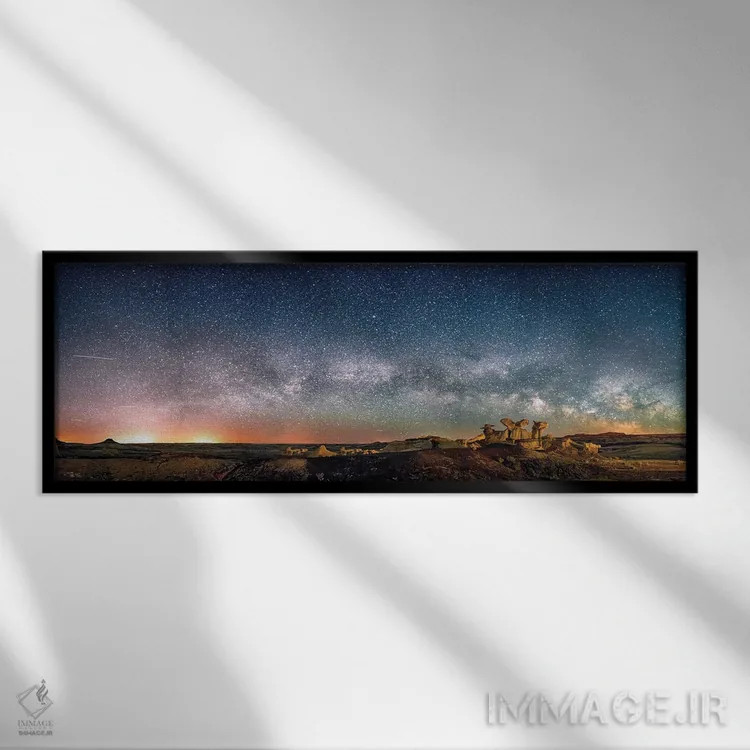 تابلو هودوهای بیستی بدلندز زیر شب پرستاره نیومکزیکو (اثر اولنا آرت) اثر اولنا آرت (استودیو هنری) - نمای قابدار مشکی